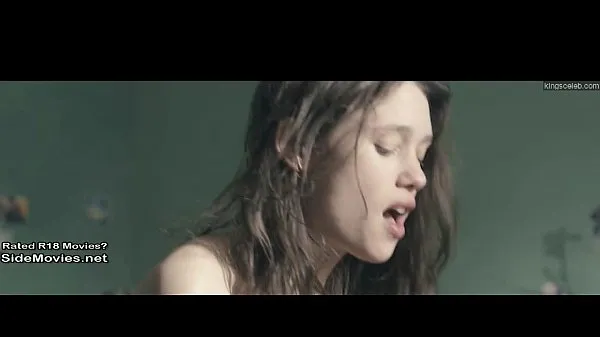 XXX Scena di Hot Sex di Astrid Berges Frisbey dal filmvideo principali