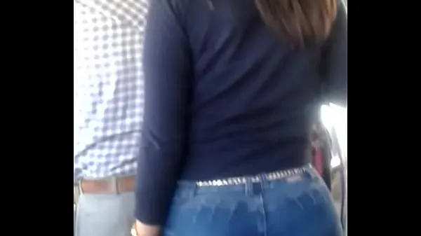 XXX rich buttocks on the bus topvideo's