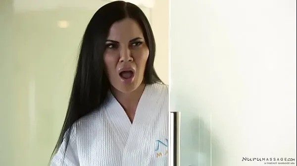 XXX Jasmine Jae fucks her husband's best friend nejlepších videí