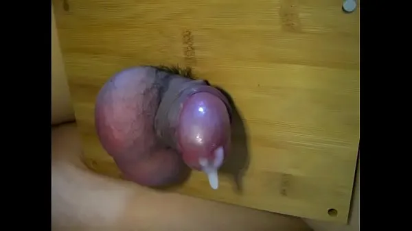 XXX Schwanz zum ejakulieren mit HodenquetschungTop-Videos