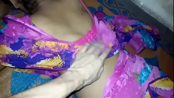 XXX mulher desi saari curtir no quarto top Vídeos