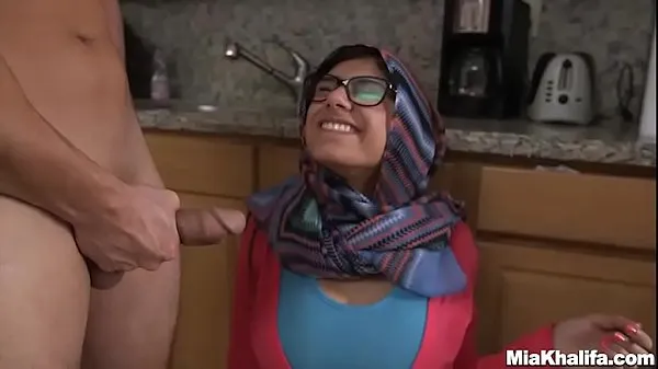 XXX MIA KHALIFA - Arab Pornstar Toys Her Pussy On Webcam For Her Fans 인기 동영상