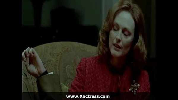 XXX Julianne Moore la dominante m vídeos principales