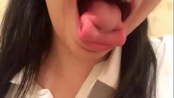 XXX showing her sexy mouth热门视频