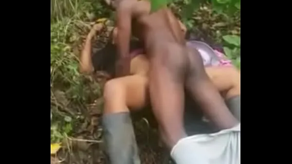 XXX Local fuck in the bush after work Video teratas