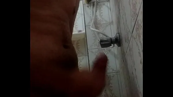 XXX handjob in the showervideo principali