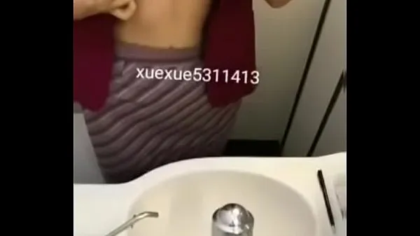 XXX If you can’t help it on the plane, just solve it directly in the toilet top Videos