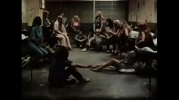 XXX Chained Heat (titolo alternativo: Das Frauenlager nella Germania occidentale) è un film di sfruttamento tedesco-americano del 1983 nel genere femminile in carcerevideo principali