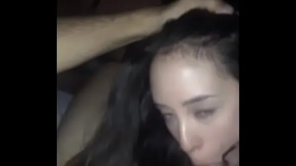 XXX AMATEUR 18 years old SLUT GIVES HEAD amazing handjob and blowjob κορυφαία βίντεο