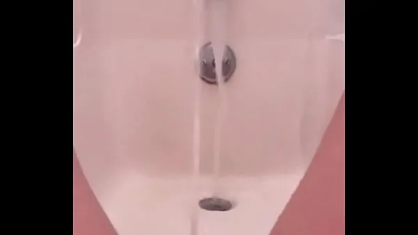 XXX 18 yo pissing fountain in the bath 인기 동영상