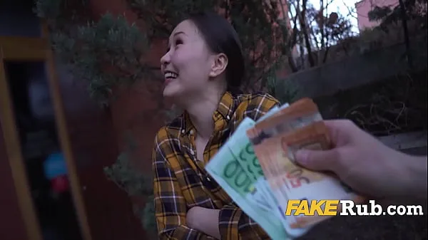 XXX Amateur Asian Baker - POV سرفہرست ویڈیوز