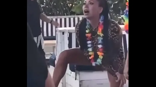 XXX Crazy Lady Squirts in Brunch κορυφαία βίντεο