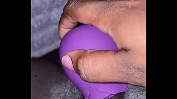 XXX Black BBW usando vibrador na buceta gorda e esguichando top Vídeos