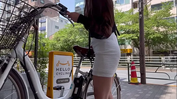 XXX Cycling Bike to Singapore Food najlepších videí