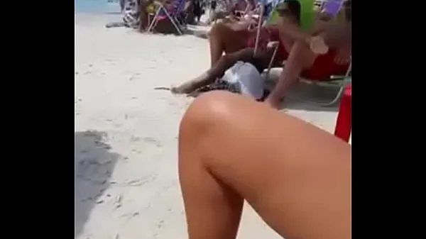 XXX Marié carioca coquine sur la plage montrant sa chatte meilleures vidéos