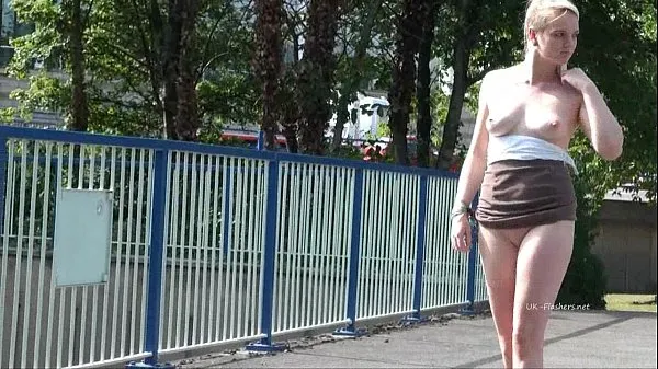 XXX Teen blonde flasher Carly Raes outdoor masturbation and exhibitionist babes Video terpopuler