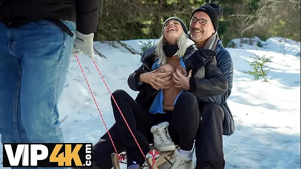 XXX DADDY4K. Sex(-cident) While Skiing bästa videoklipp