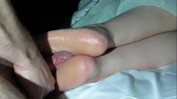 XXX Cumming On Girlfriend's Feet topvideo's