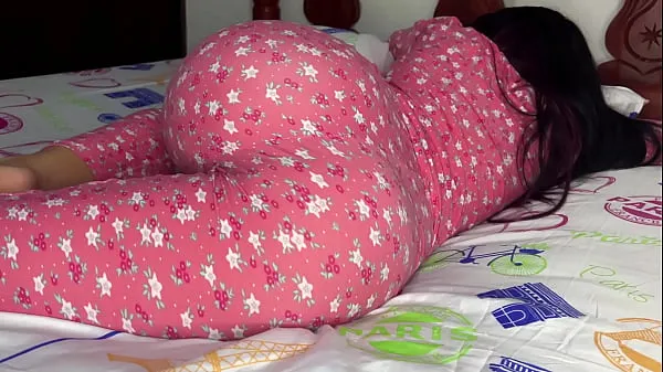 XXX I can't stop watching my Stepdaughter's Ass in Pajamas - My Perverted Stepfather Wants to Fuck me in the Ass en iyi Videolar