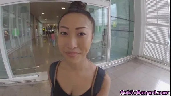 XXX Sharon Lee, une asiatique aux gros seins baisée dans un parking public meilleures vidéos